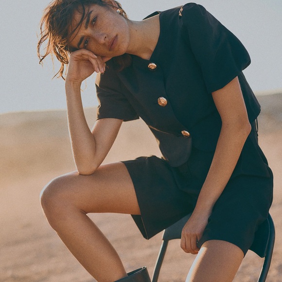 H&M NWT black puff sleeve gold button front blouse - Picture 5 of 6